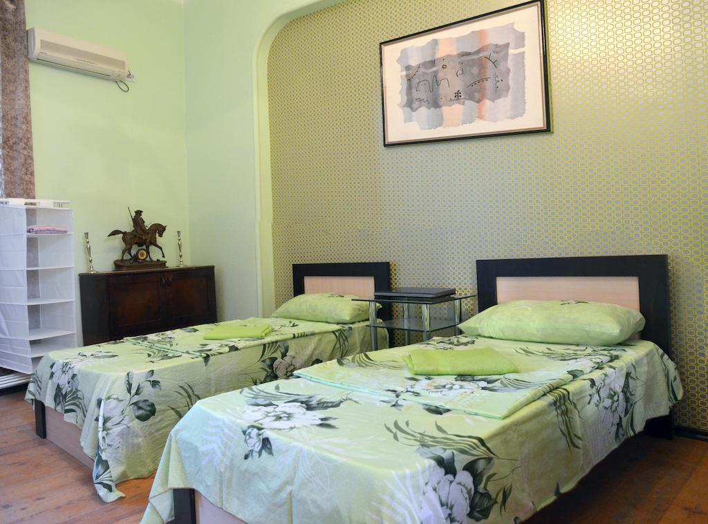 Griboedov Hostel & Suites Tbilisi Room photo