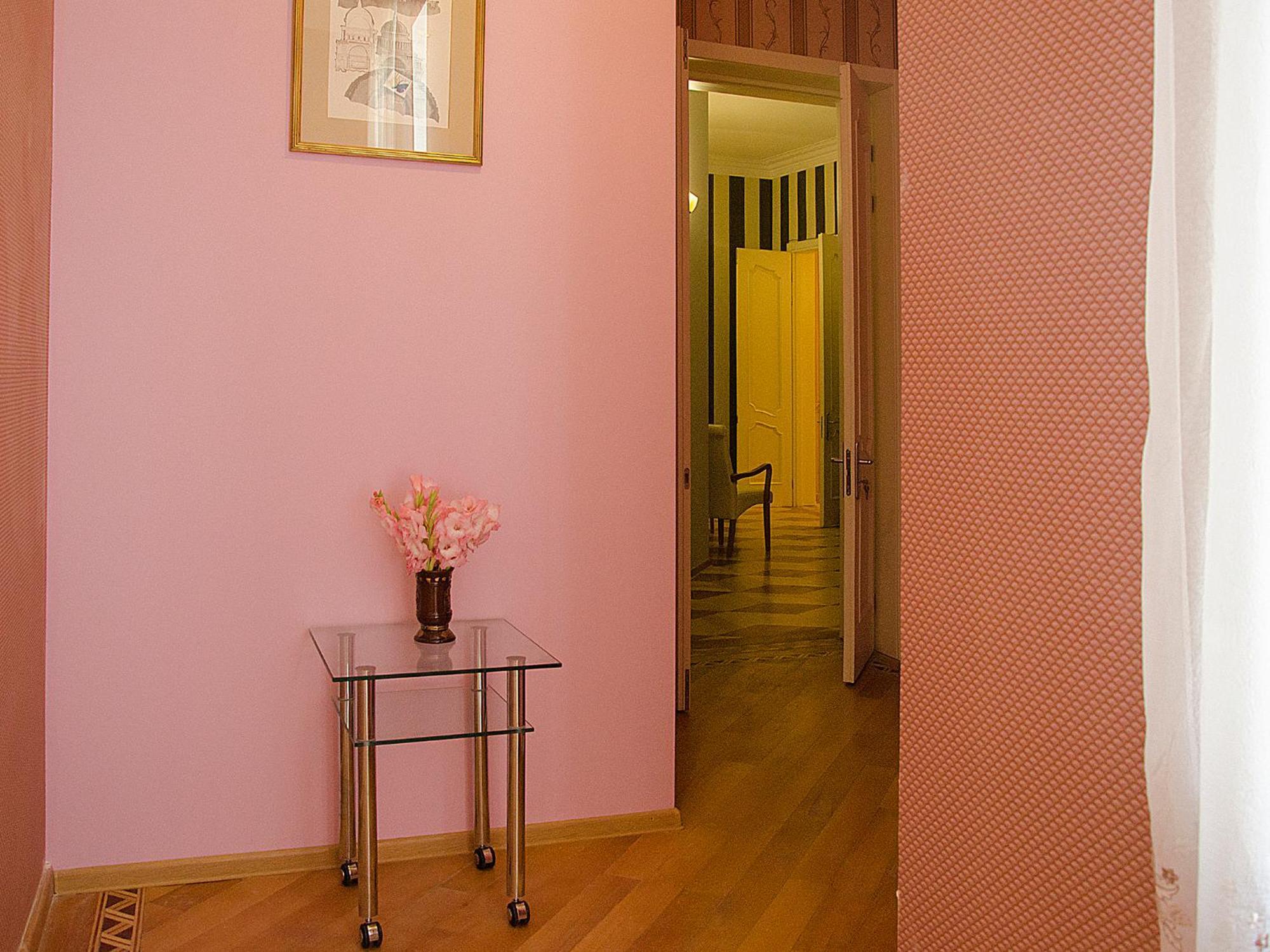 Griboedov Hostel & Suites Tbilisi Exterior photo
